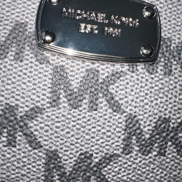 Michael Kors bag/clutch/belt bag Belt is missing - Picture 7 of 12